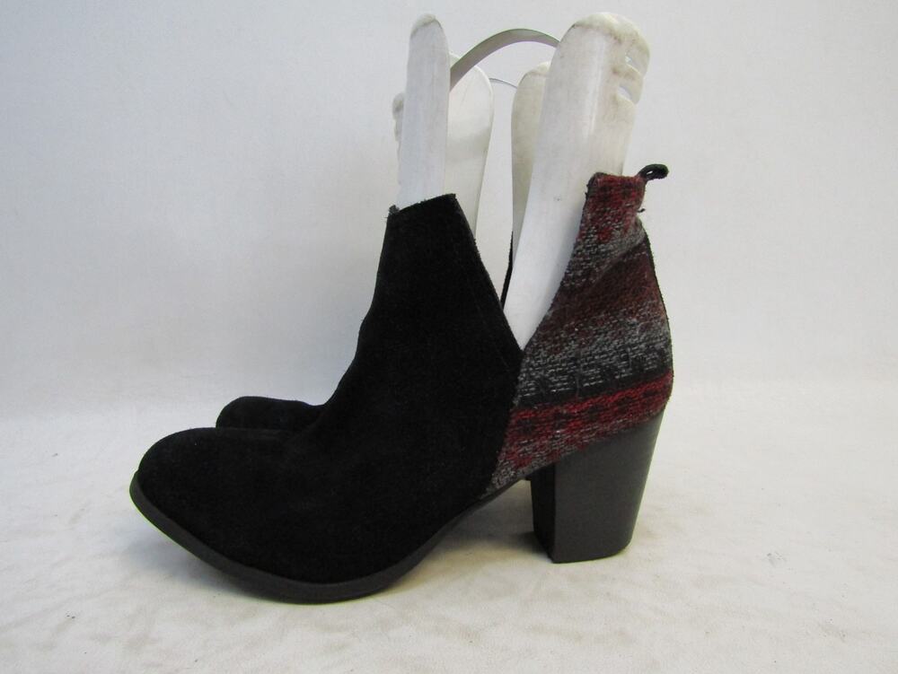 Minnetonka Womens Size 8.5 Black Suede Chelsea Ankle Booties